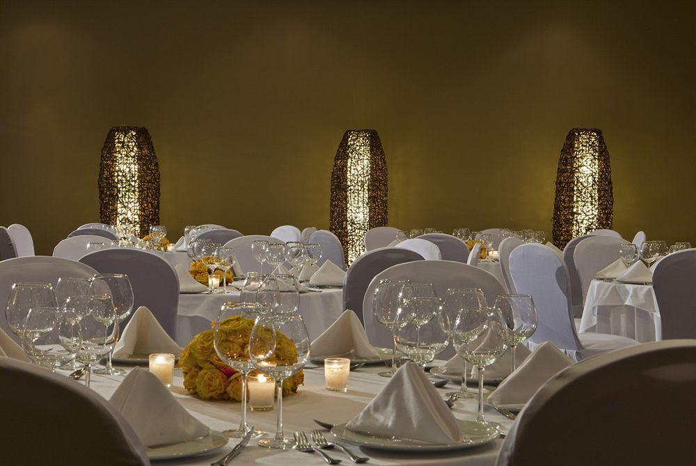 Gran Evenia Bijao Hotel Santa Clara  Ngoại thất bức ảnh The ballroom at the hotel