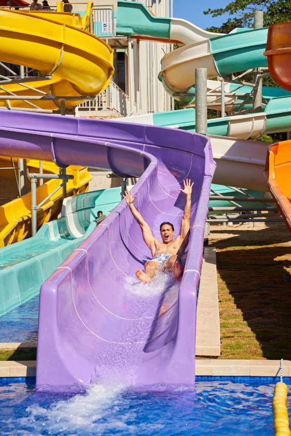 Gran Evenia Bijao Hotel Santa Clara  Ngoại thất bức ảnh A water slide