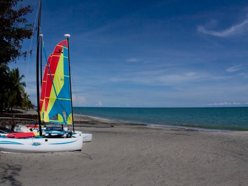 Gran Evenia Bijao Hotel Santa Clara  Ngoại thất bức ảnh Beach at the Lake Ontario shore