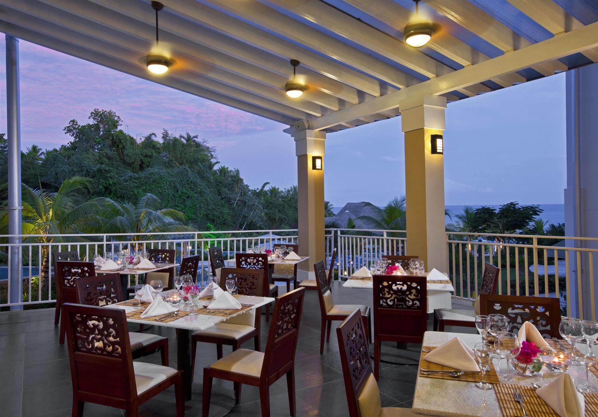 Gran Evenia Bijao Hotel Santa Clara  Nhà hàng bức ảnh The restaurant at the hotel