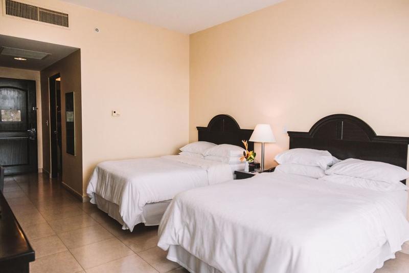 Gran Evenia Bijao Hotel Santa Clara  Ngoại thất bức ảnh A room at the hotel