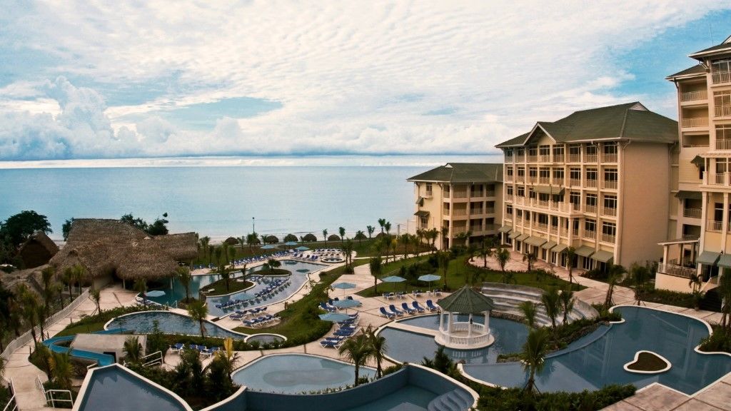 Gran Evenia Bijao Hotel Santa Clara  Ngoại thất bức ảnh The resort's main pool